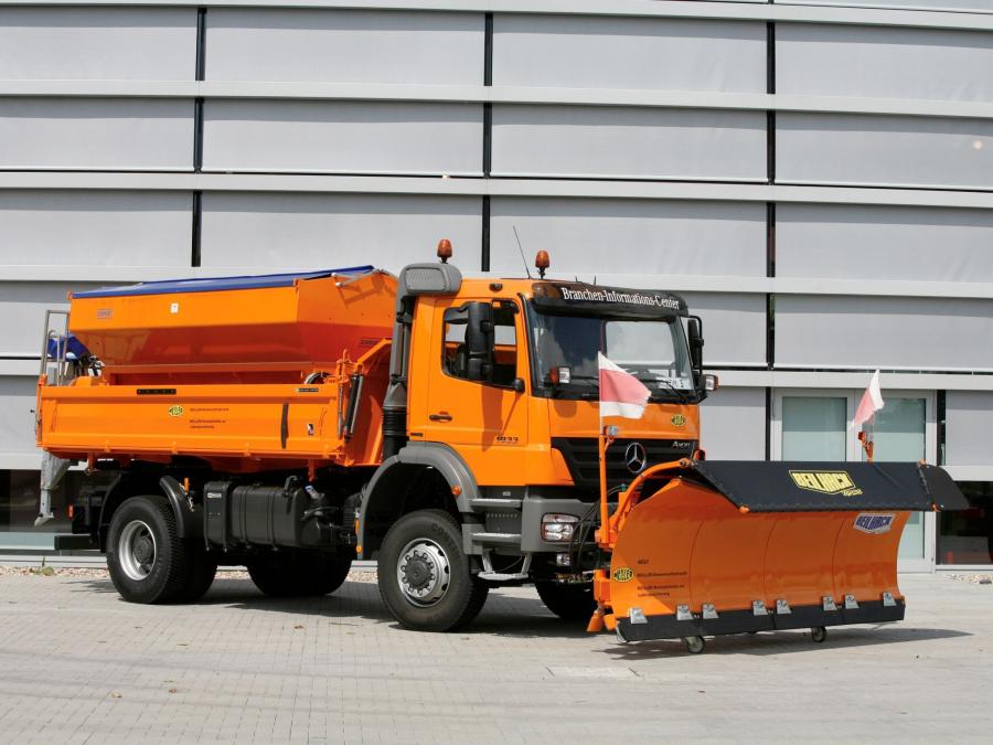  Mercedes-Benz Axor 1833 Road Service 2005 года  (фото 1 из 1)